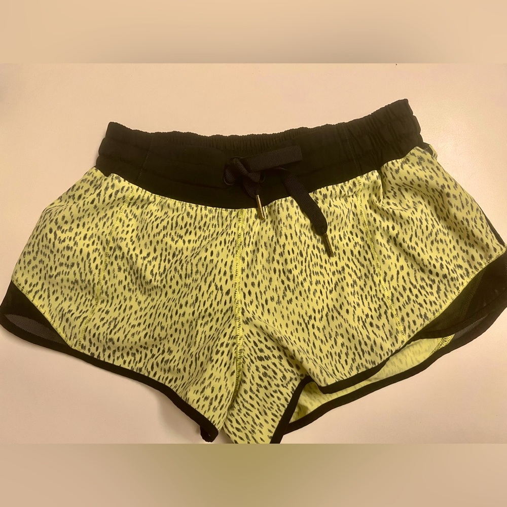 Lululemon Hotty Hot I 2.5in LR